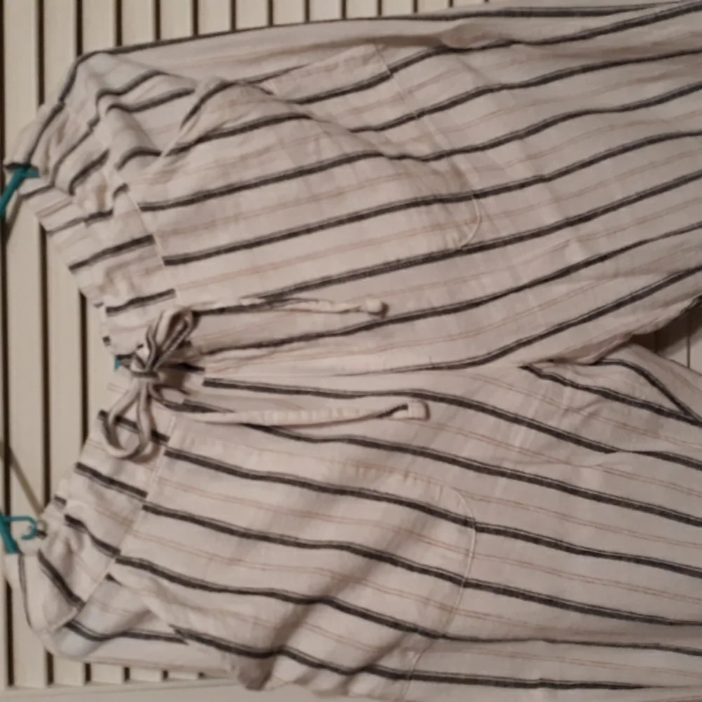 CAPRIS - Picture 2 of 3